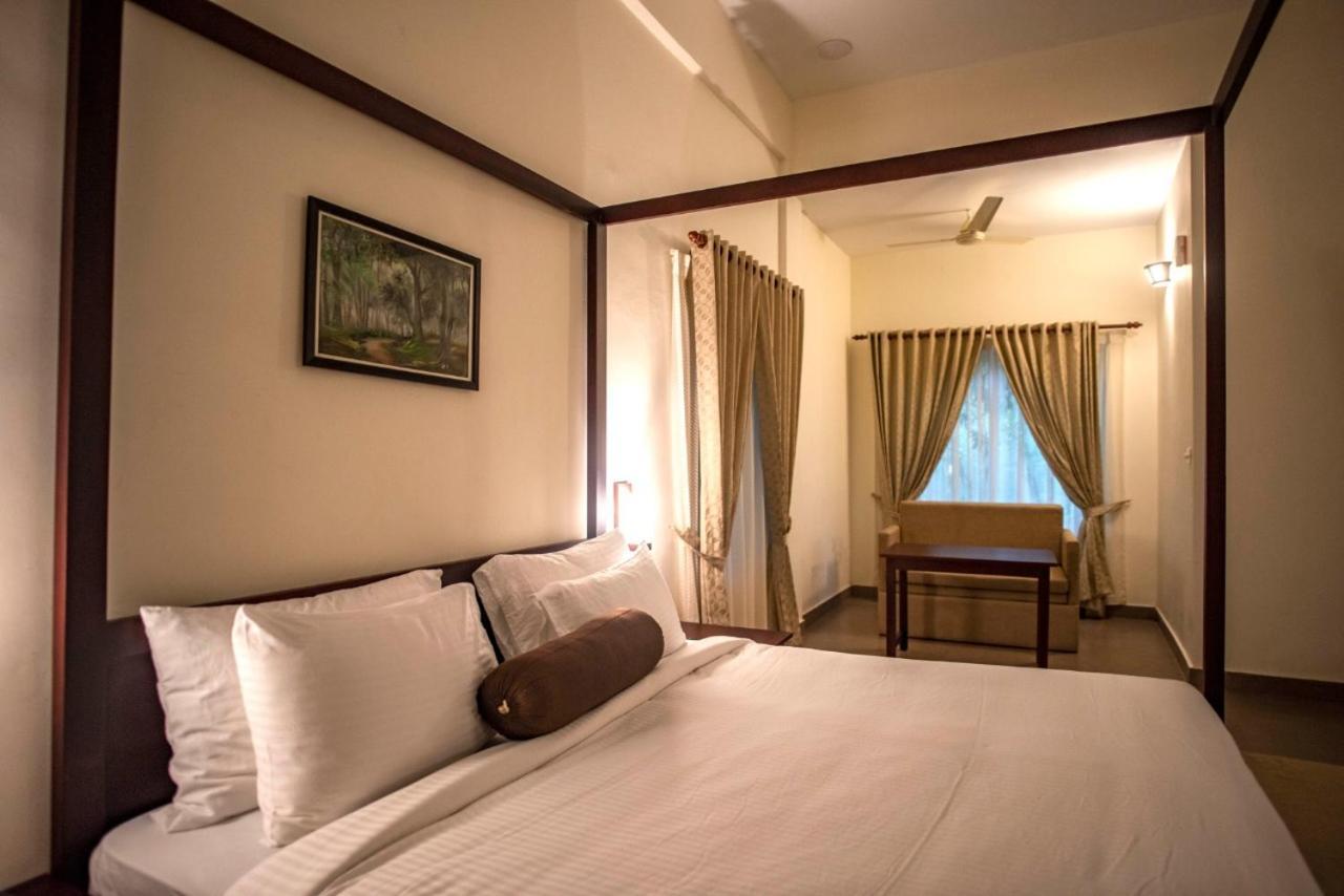 Abad Brookside Wayanad Hotel Vythiri Exterior foto