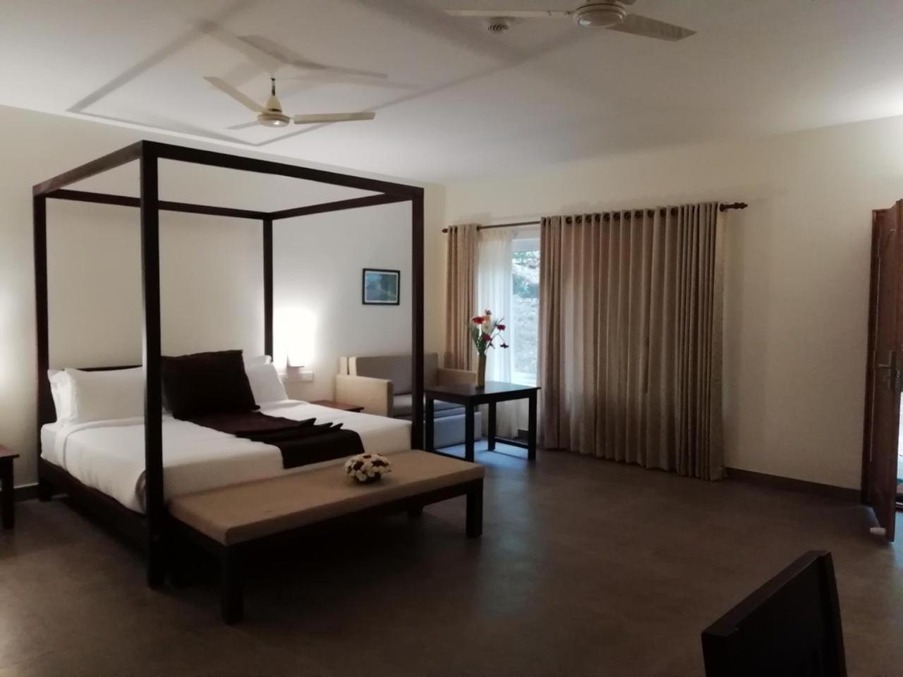 Abad Brookside Wayanad Hotel Vythiri Exterior foto