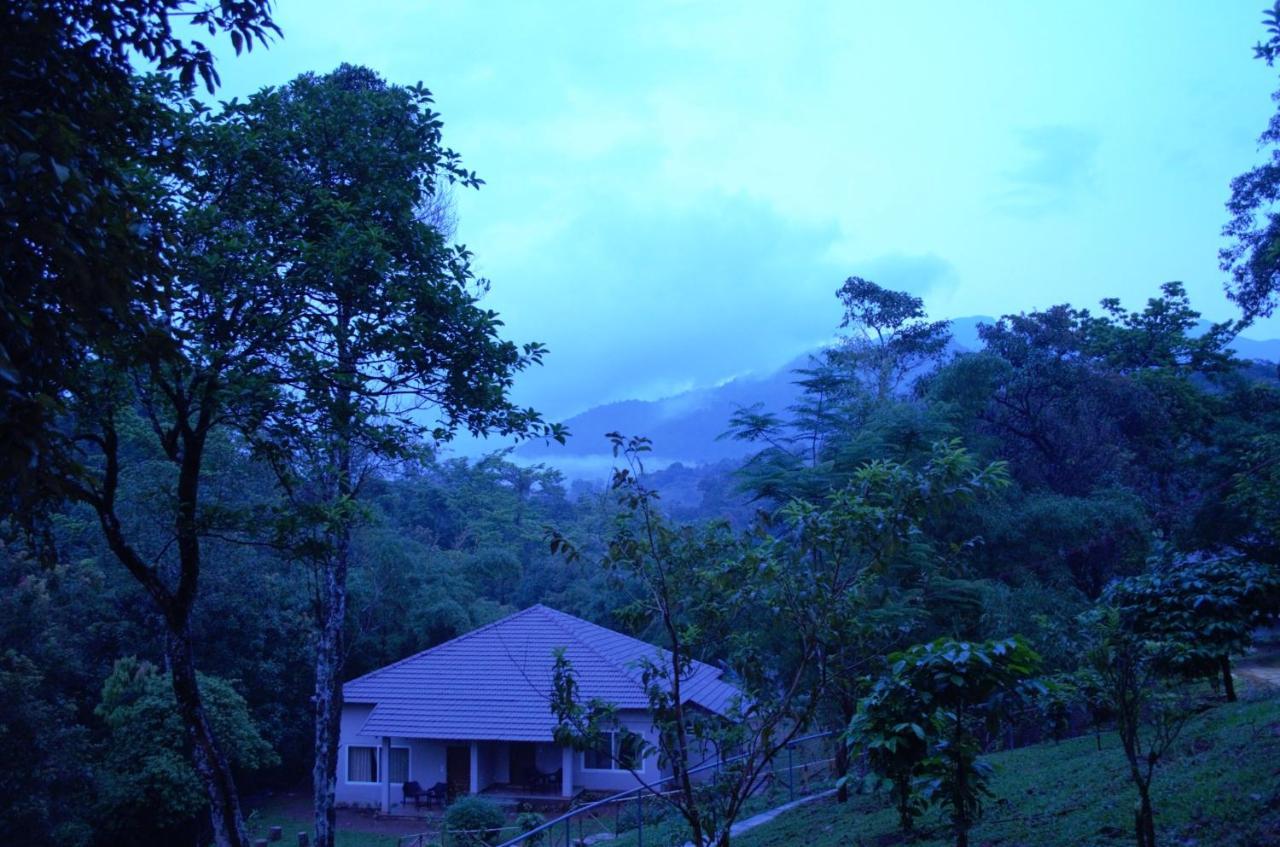 Abad Brookside Wayanad Hotel Vythiri Exterior foto
