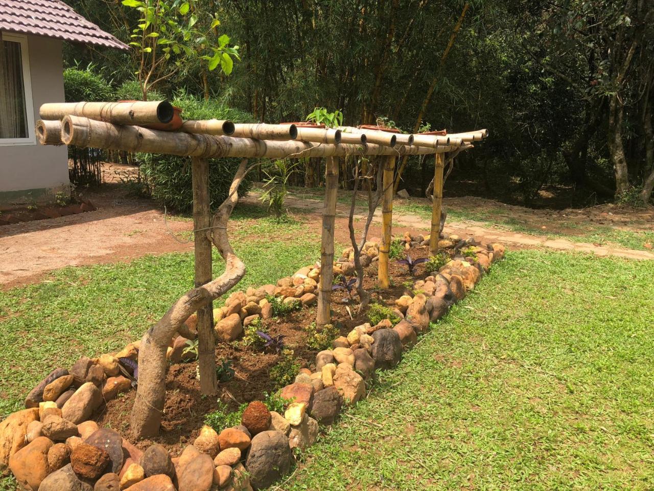 Abad Brookside Wayanad Hotel Vythiri Exterior foto